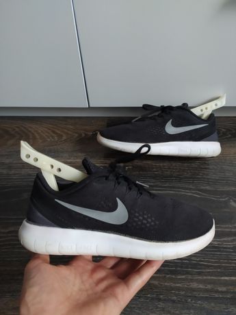 Кроссовки Nike (35.5 размер)