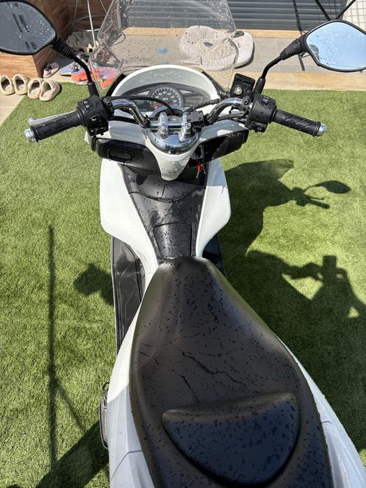 Vendo Honda PCX de 2011