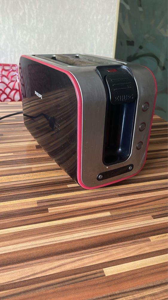 Тостер Philips чорний
