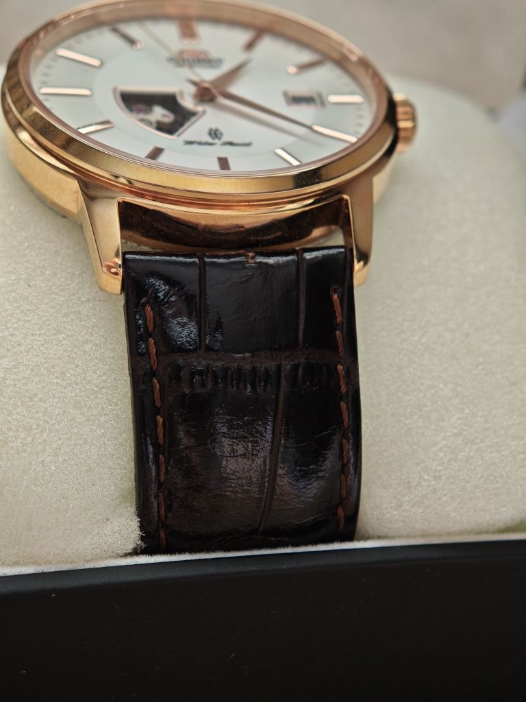 Чоловічий годинник ORIENT FDW08002W0