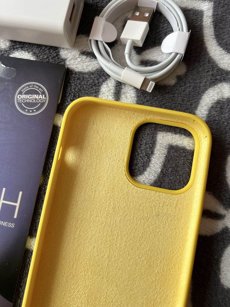 Etui iPhone 13 Pro Max/ ładowarka z kablem i szkło hartowane