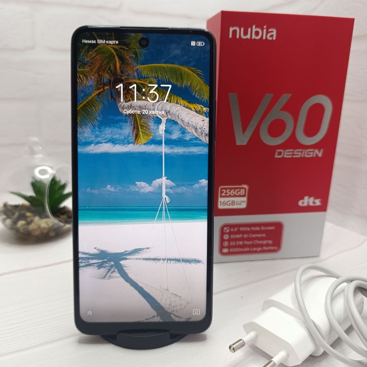 Продам телефон ZTE Nubia V60 Design  6/256Gb NFC в гарному стані