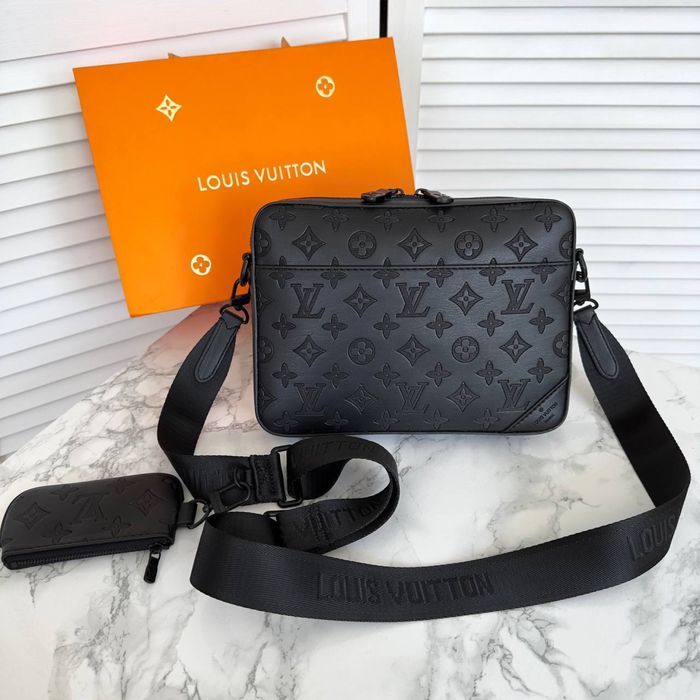 Сумка-мессенджер Louis Vuitton Duo