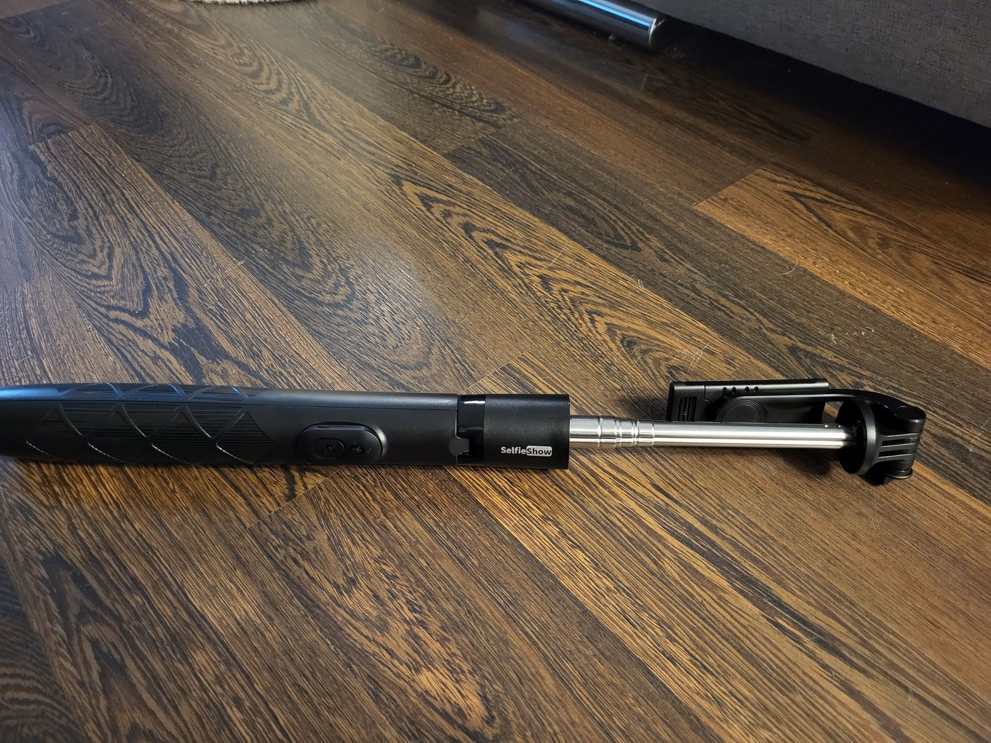 Selfie Stick kijek SelfieShow z pilotem Q16SS rotacyjny czarny