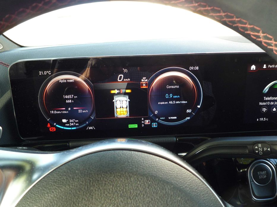 Mercedes-Benz EQA 250 de 2023, com 16.000 kms, na garantia