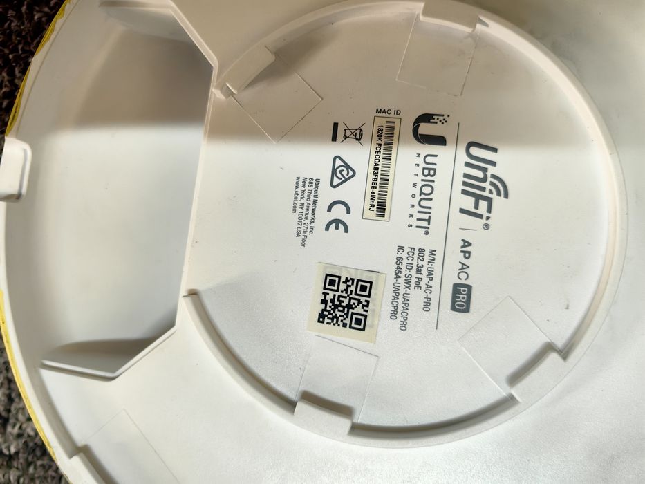 Ubiquiti UAP-AC-PRO Access Point