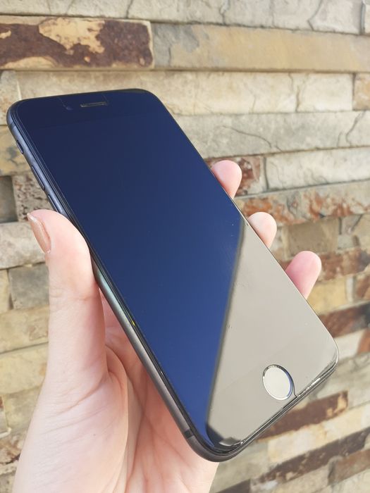 Iphone 8 - 64Gb - Poucas marcas de uso