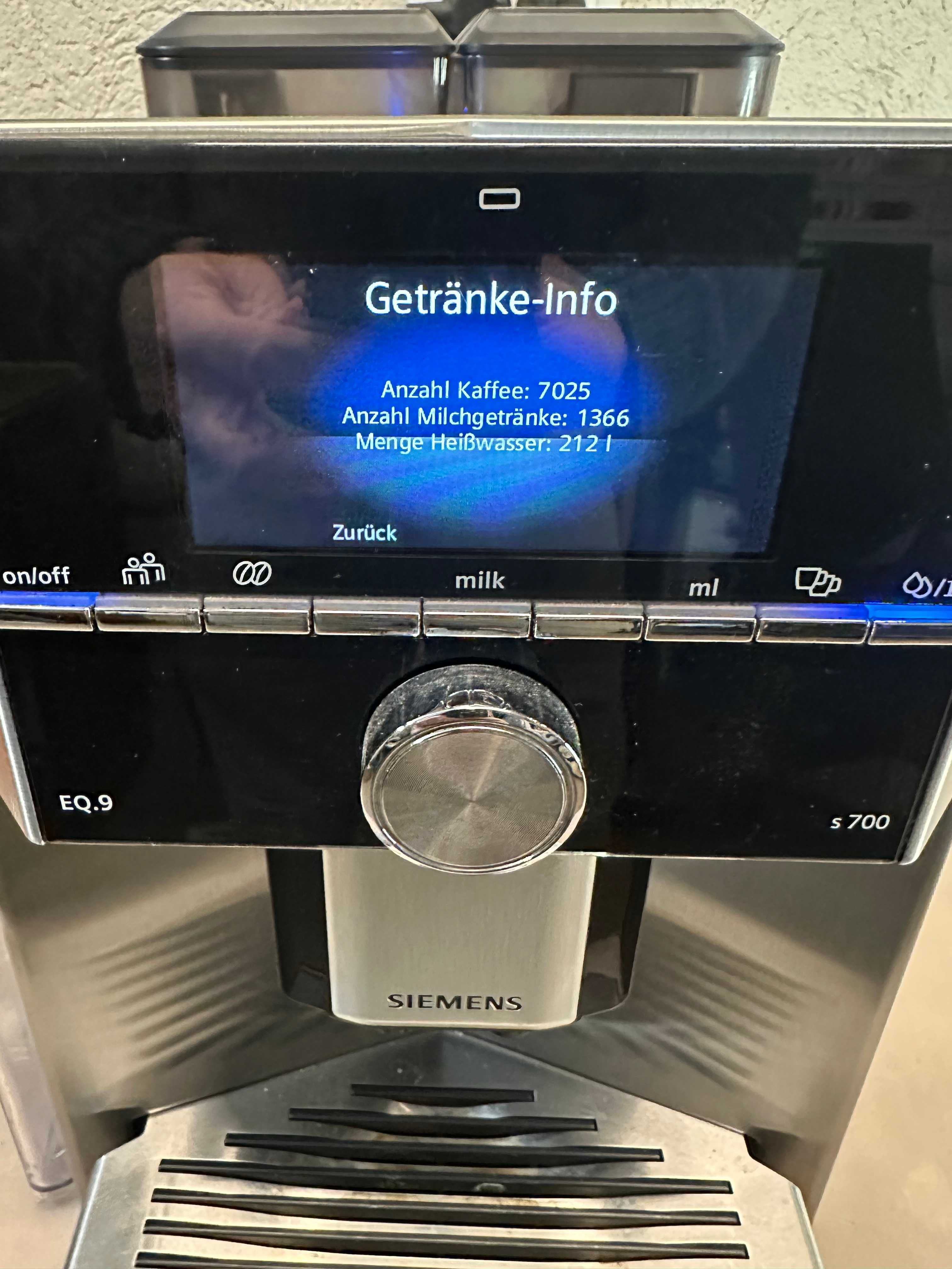 Кавомашина автоматична Siemens EQ.9 s700