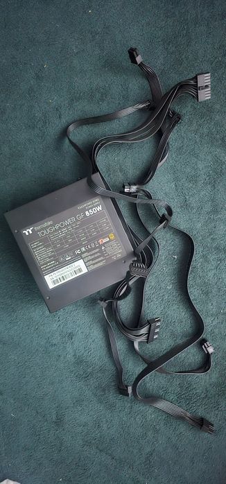 Zasilacz Thermaltake 850w 80 Plus Gold