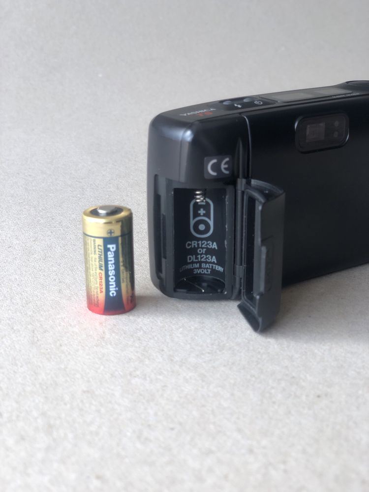 Yashica T5 - Carl Zeiss T* Tessar 3,5/35mm