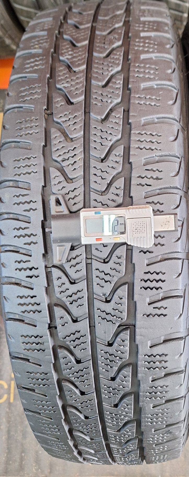 Opony 205 75 R 16C 113/111R  Goodyear UltraGrip CARGO