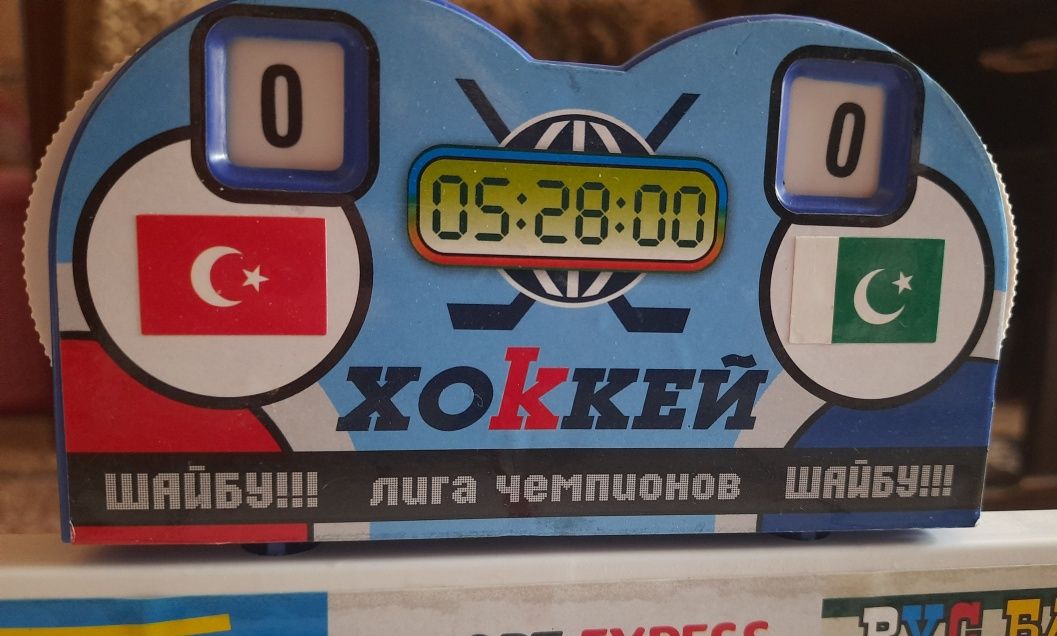 Продам хоккей настольный