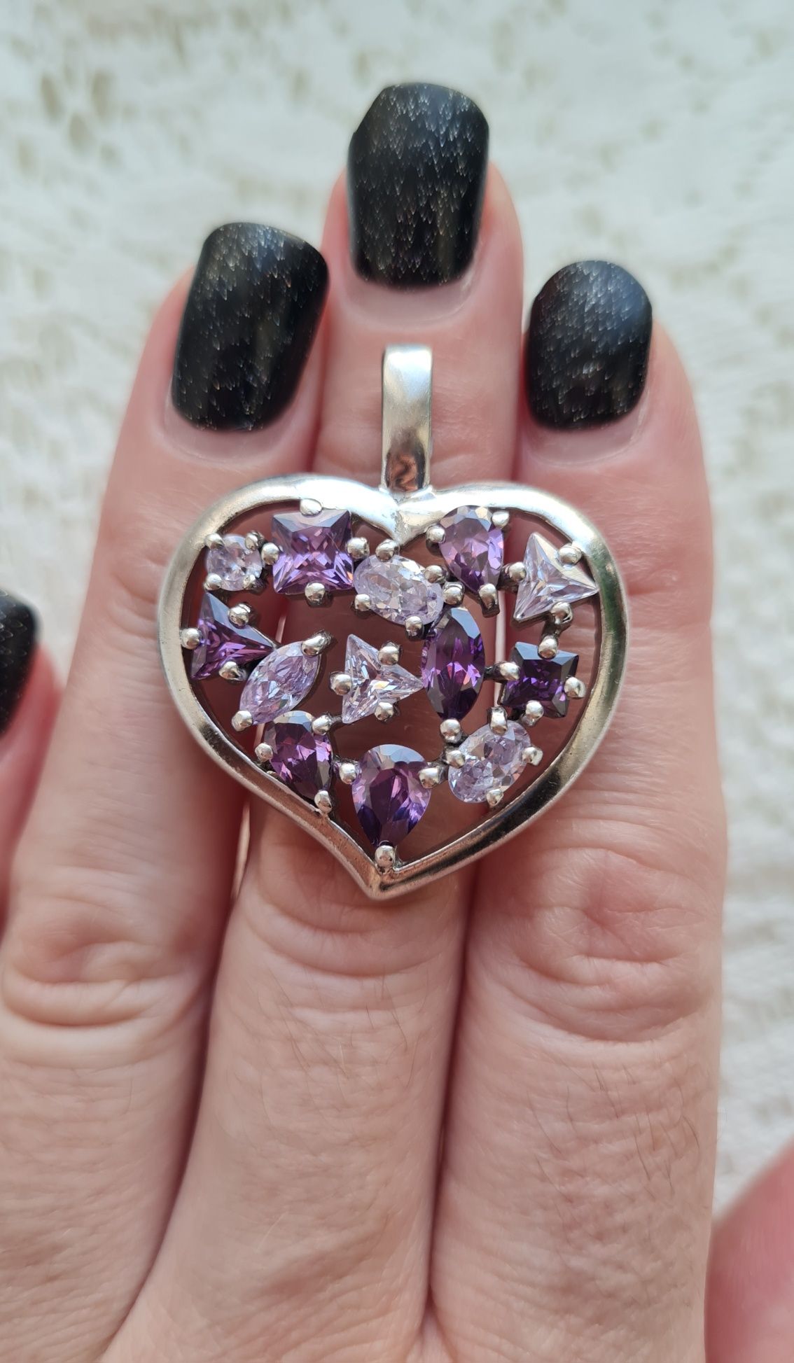 Массивный кулон подвес сердце, фиолетовые цирконы, серебро 925 пробы