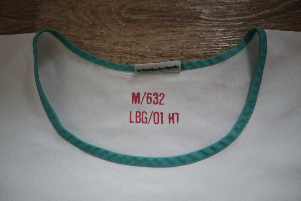 Медичка футболка, розмір М