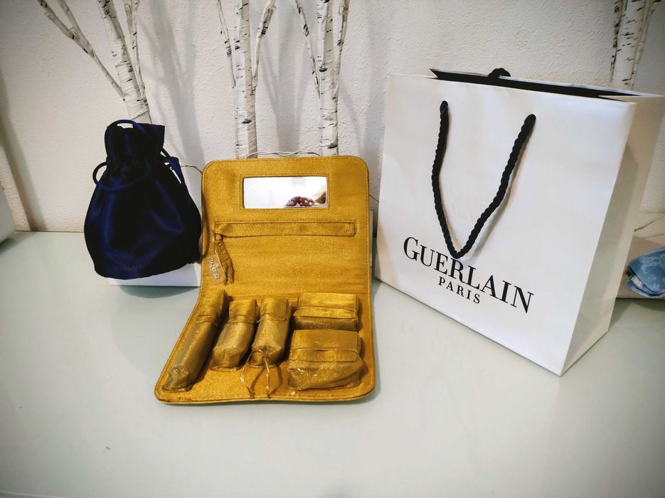 Guerlain, złota kosmetyczka, szafirowy,atłasowy woreczek, torba, nowe