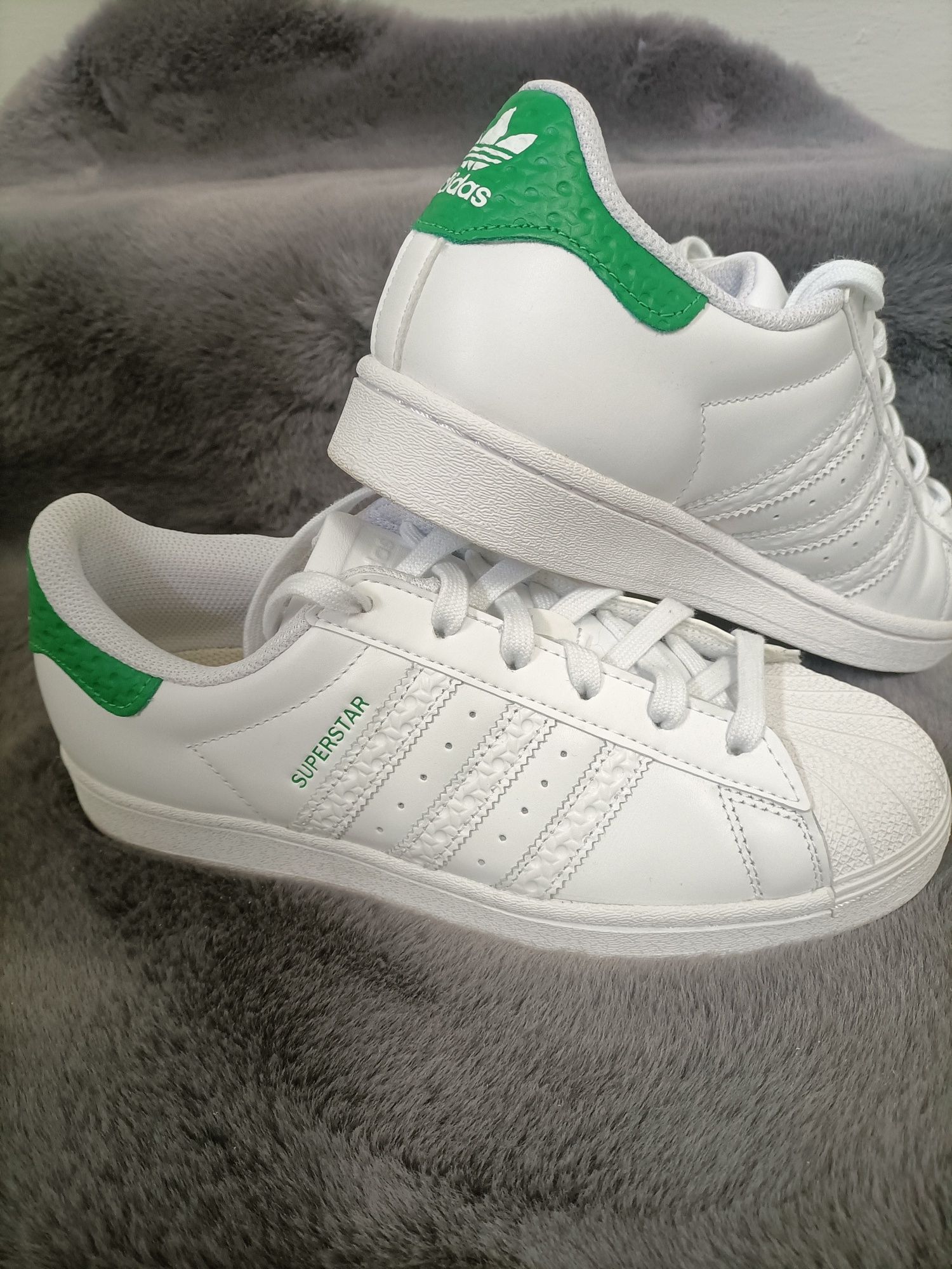 Adidas superstar