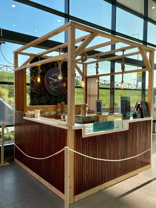 Vendo Excelente Quiosque projetado em Madeira