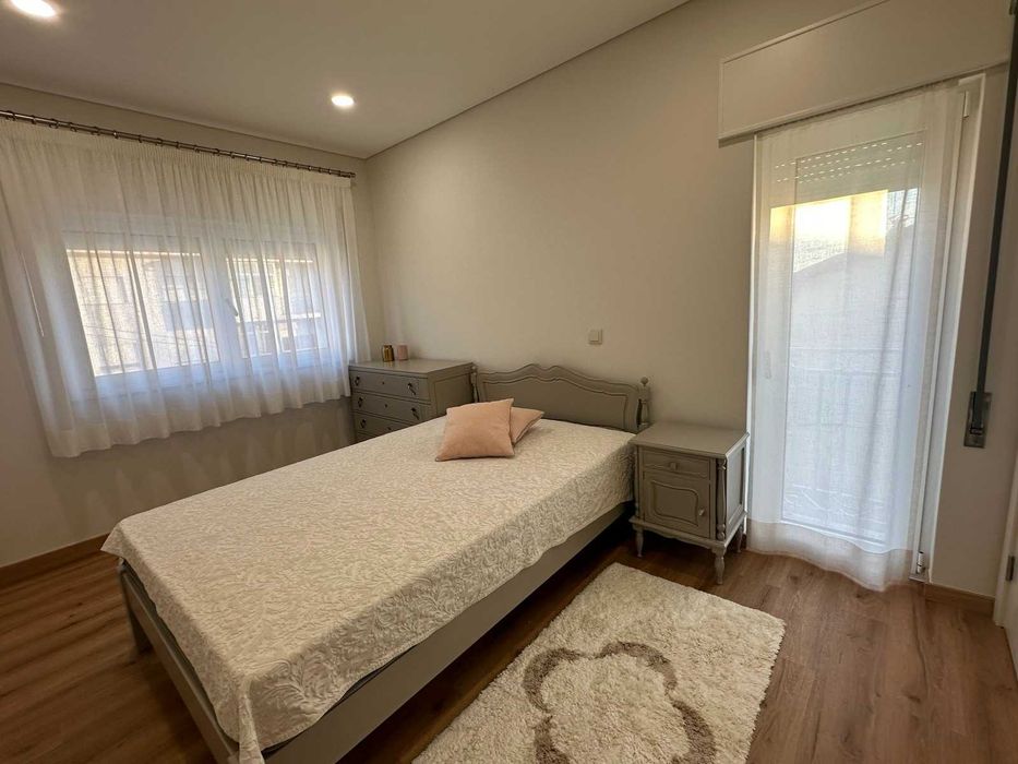 Fabuloso quarto individual com wc. Excelente localização