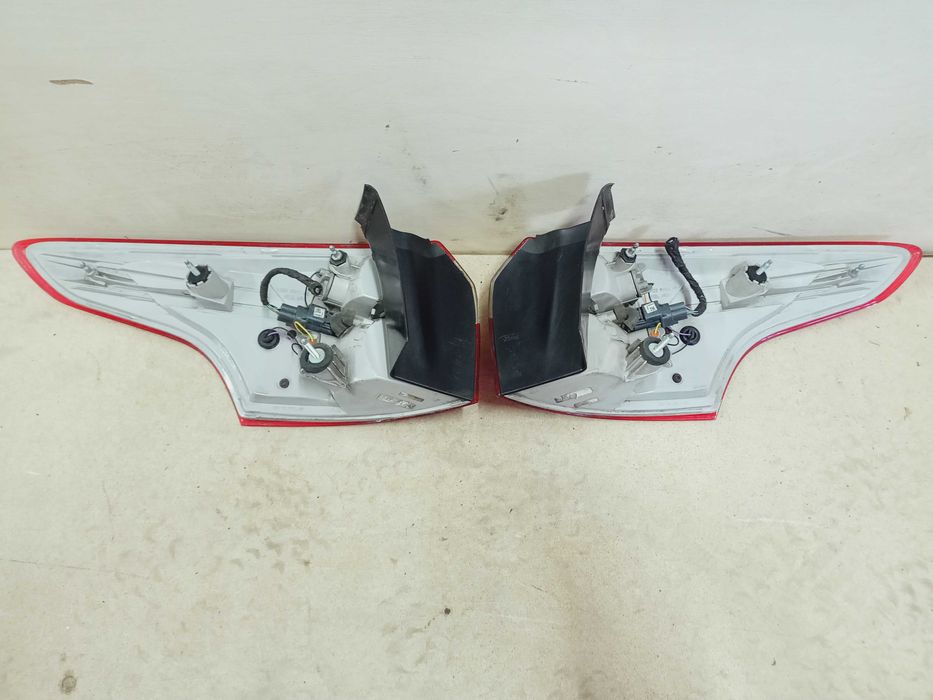 Ford Focus 3 III kombi lampa tył tylna prawa lewa oryginał demontaż