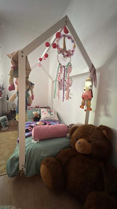 Cama Montessori Casinha impecável