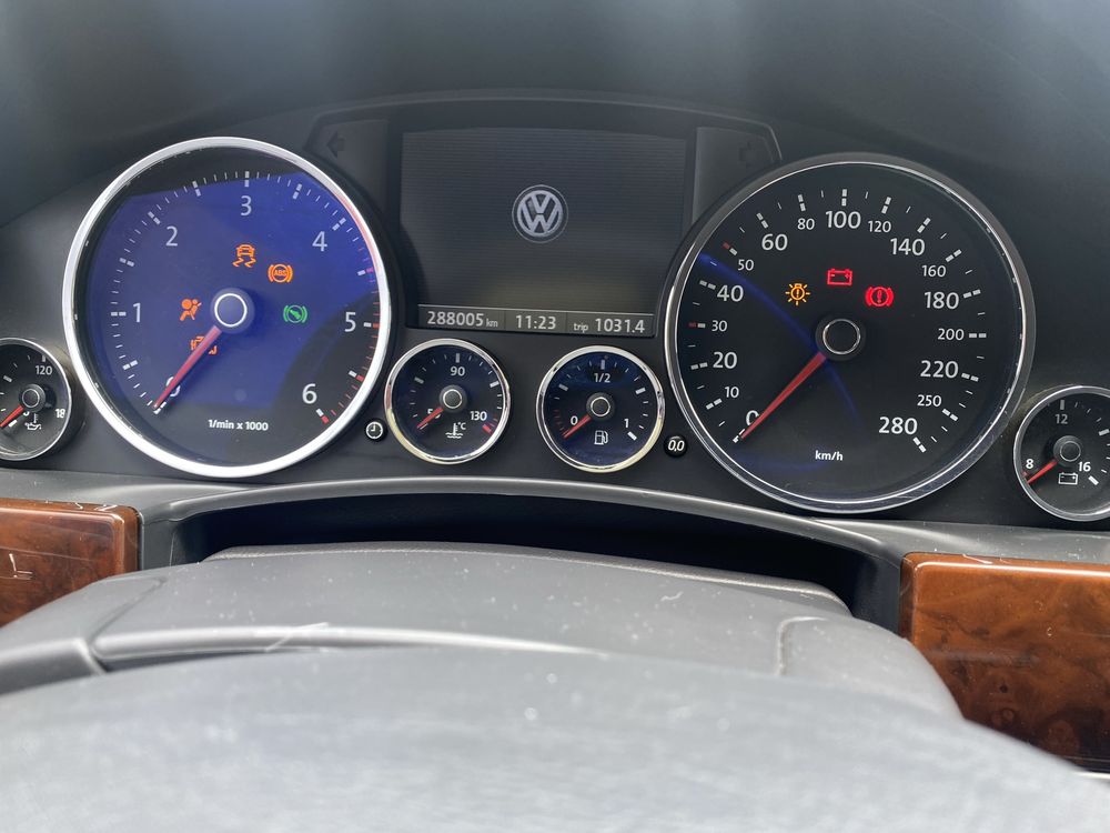 Volkswagen Touareg 3.0TDI официал