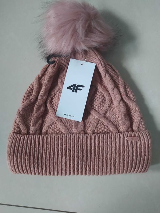 Piękna czapka 4f