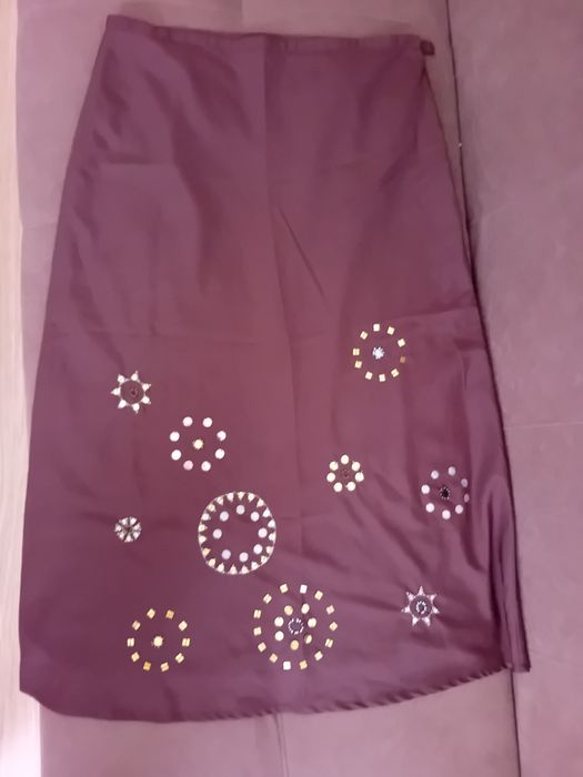 Saia direita, tamanho 42.