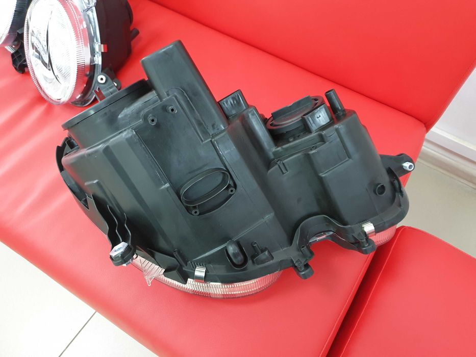 Фары на mercedes E-Class  W211 Галоген  2118202961  2118203061