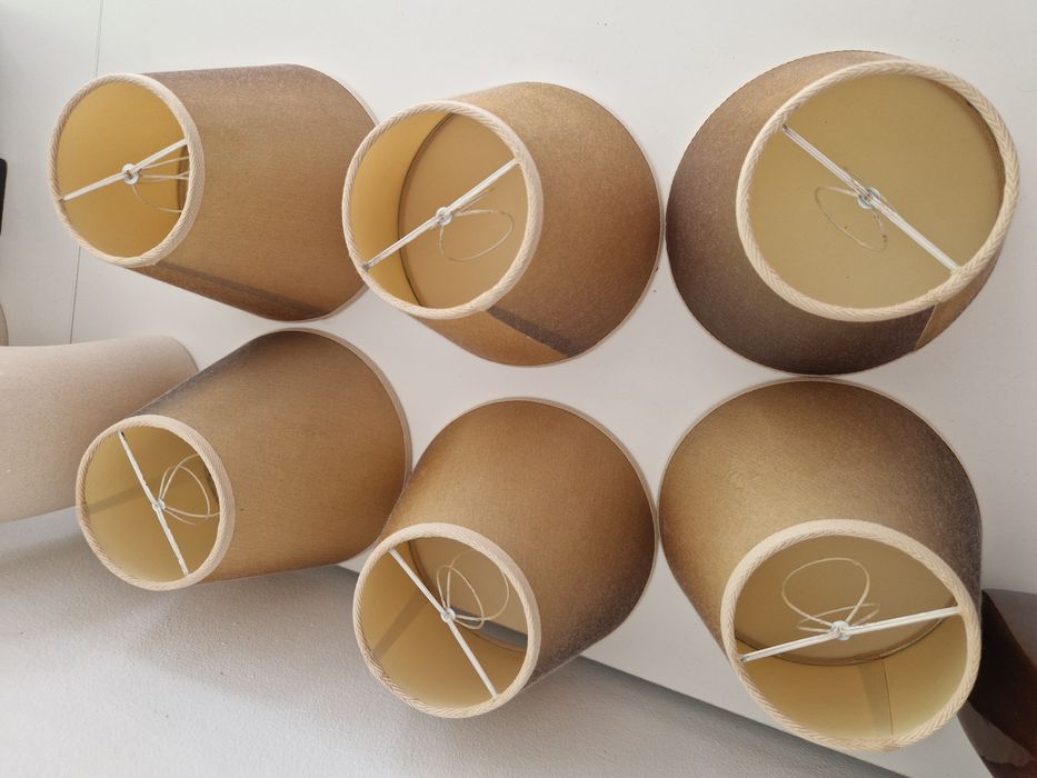 Abazurki beżowe,  opalizujące,  piękne