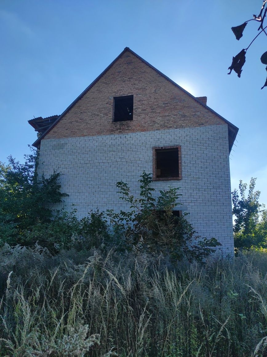 Продам будинок в селі Забороль.