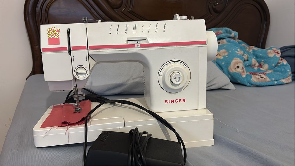 Maquina de costura Singer