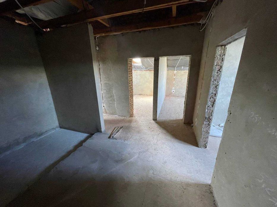 Продається 3-х кімнатна квартира з балконом у новобудові