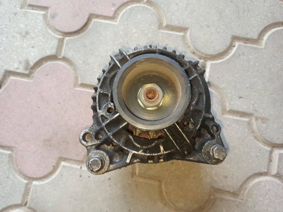 Генератор VW т4, т5 2,5 2000-2005 року