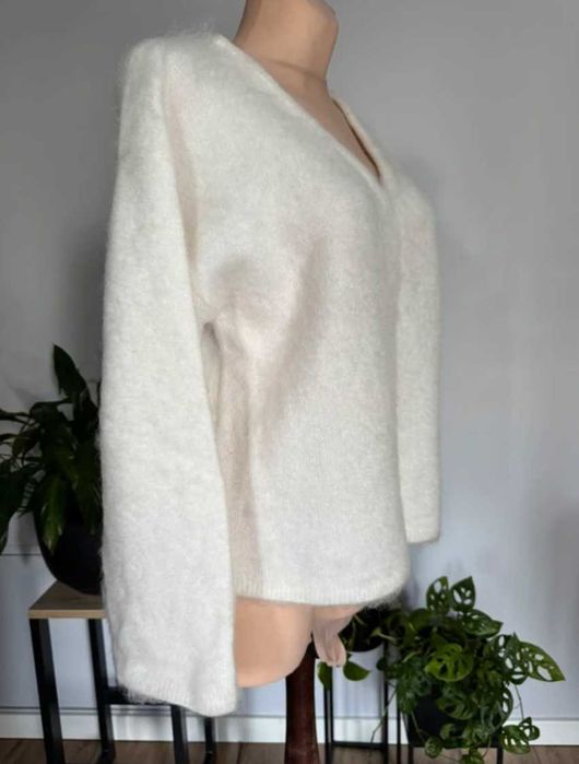 Kremowy sweter oversize wełna i moher