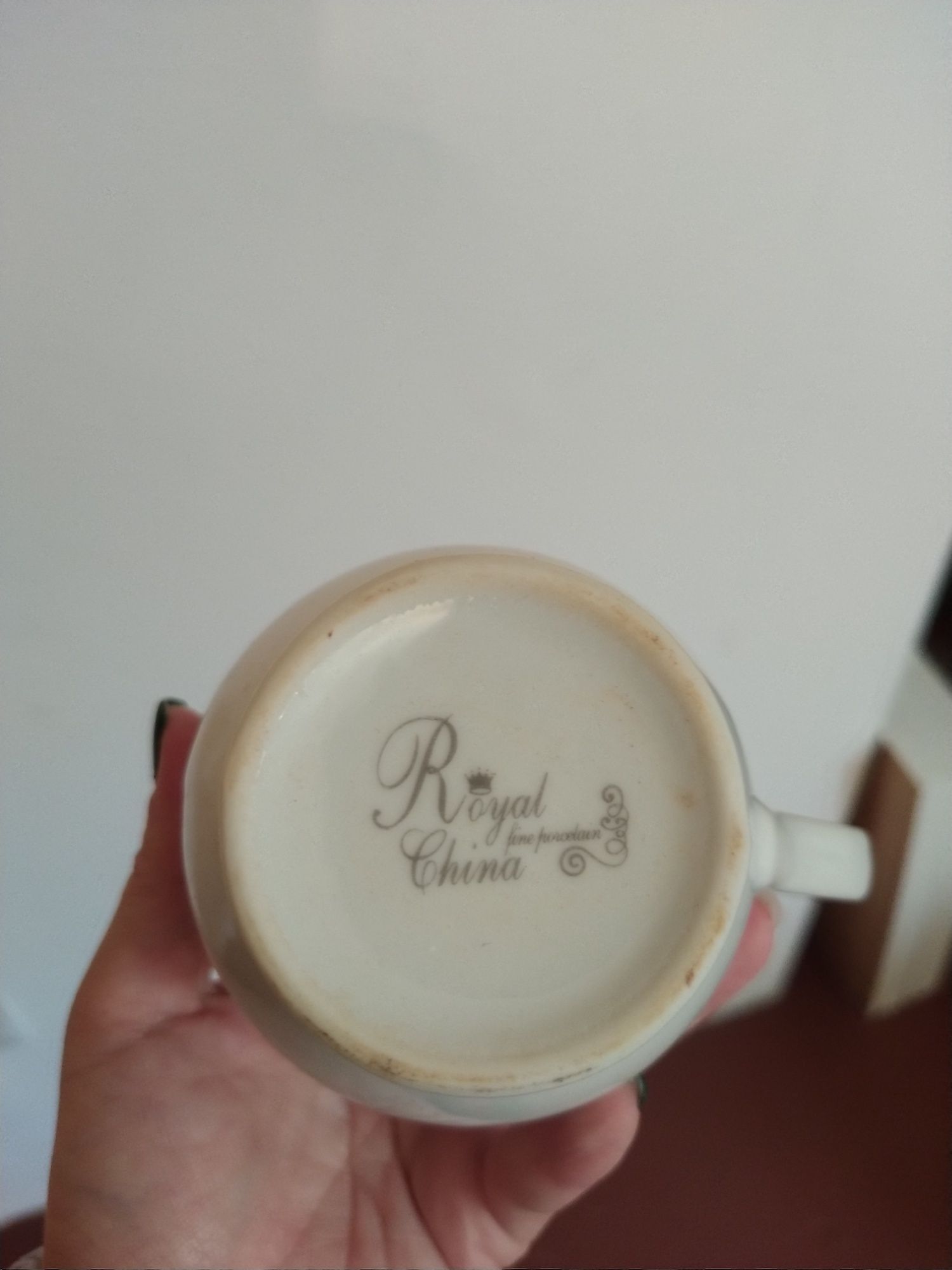 Conjunto de chavenas de café e de chá em porcelana - Royal China
