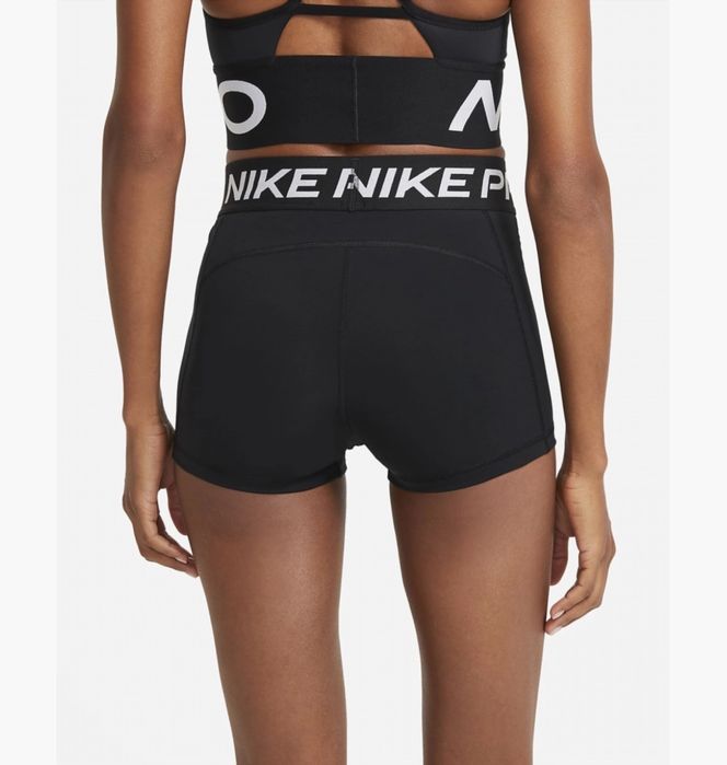 Спортивні шорти nike