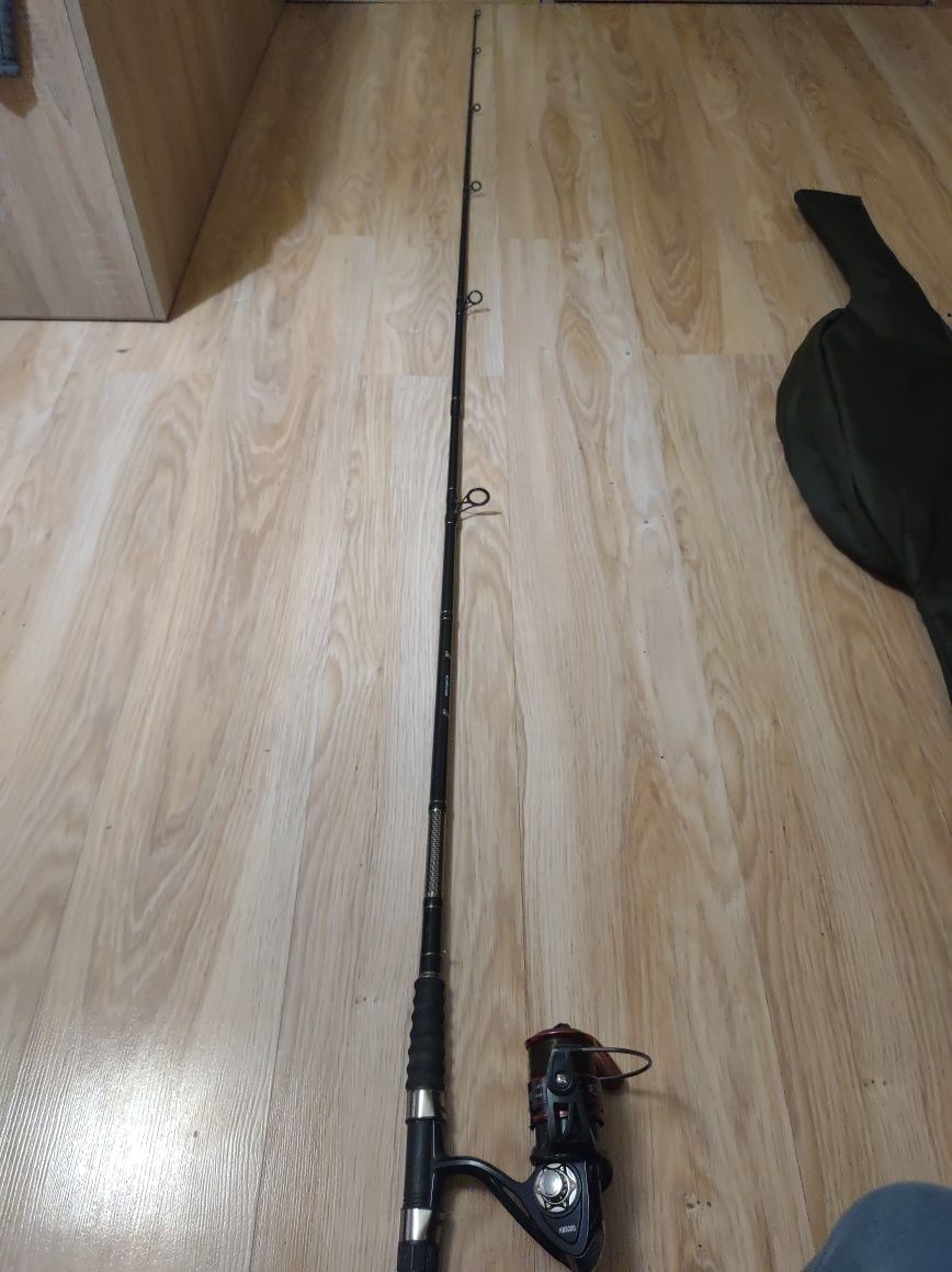 Wędka Jaxon 2.70m 100-200 gram z kołowrotkiem