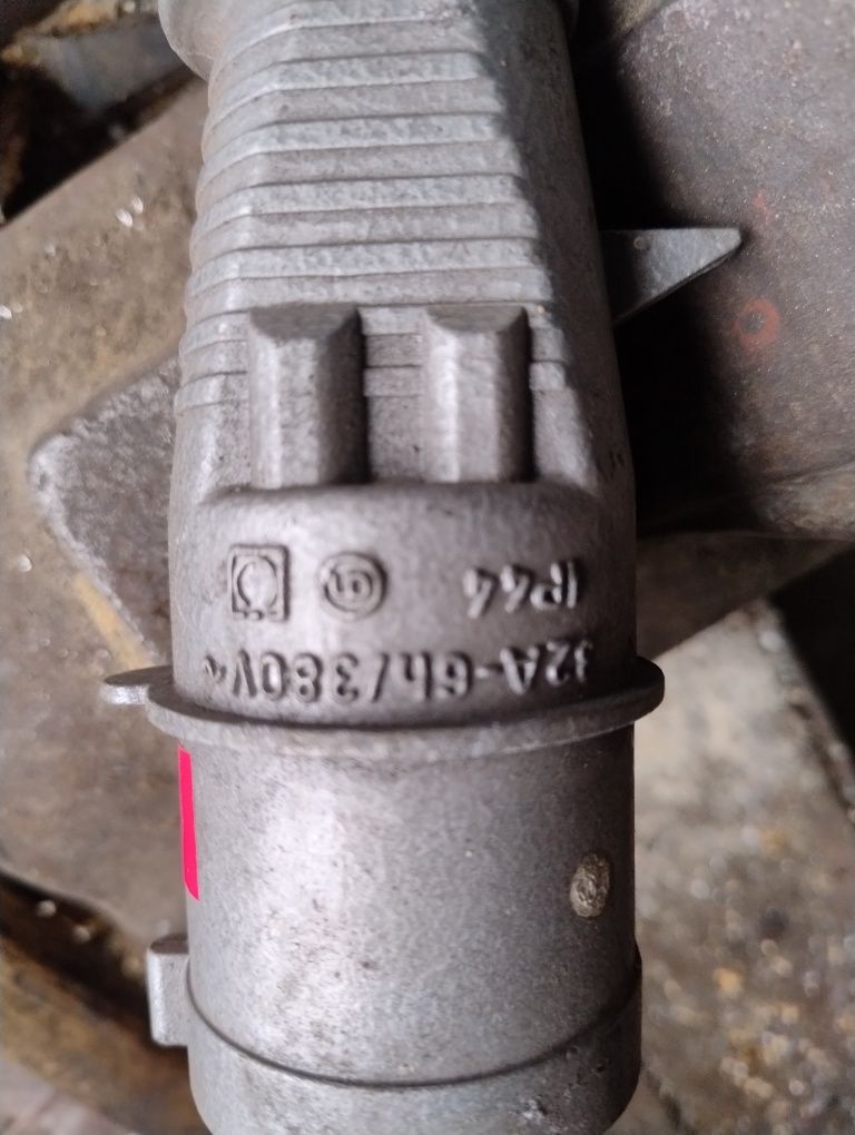 Wtyk siłowy 63A metalowy