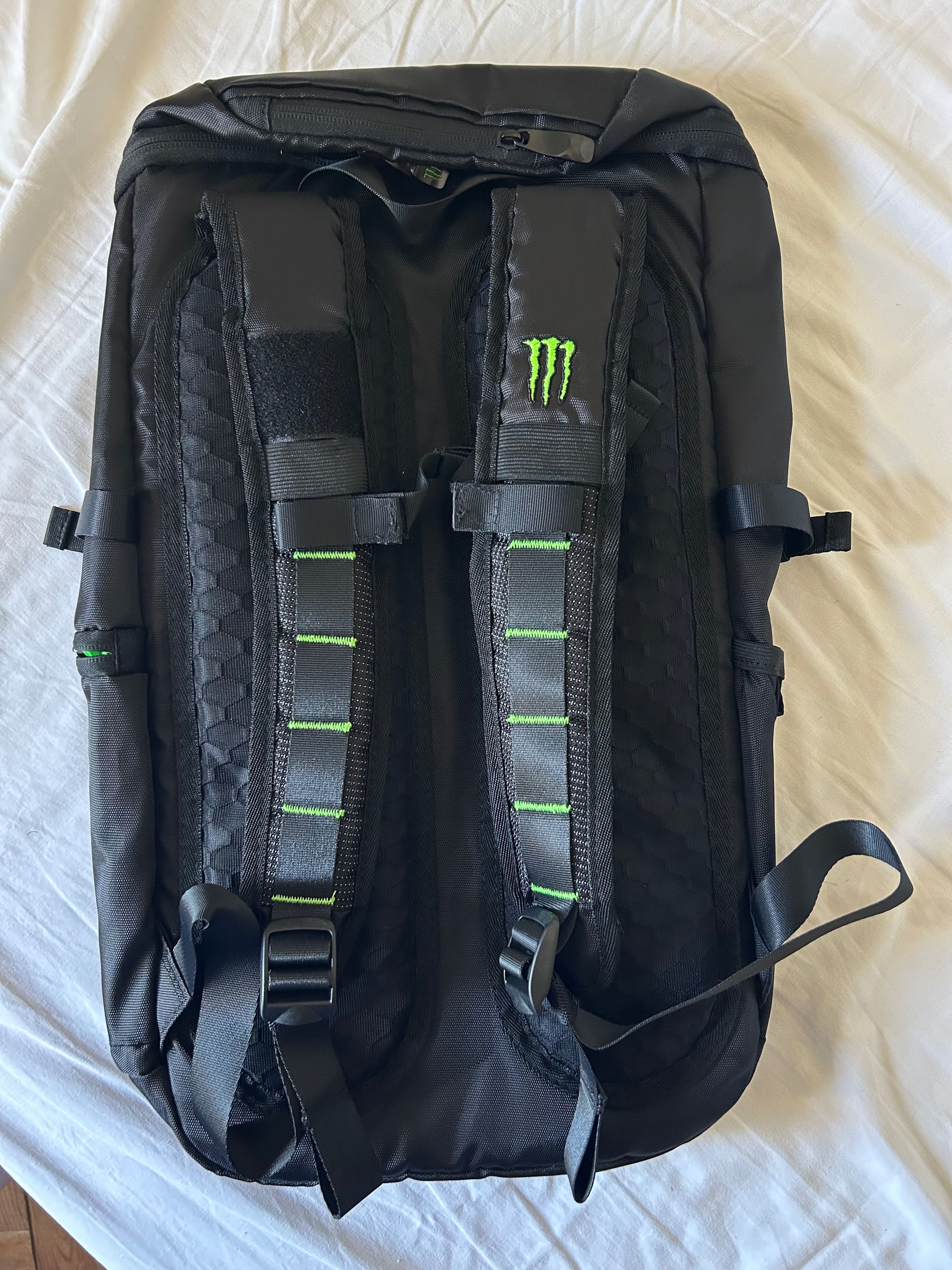 Mochila Monster Energy