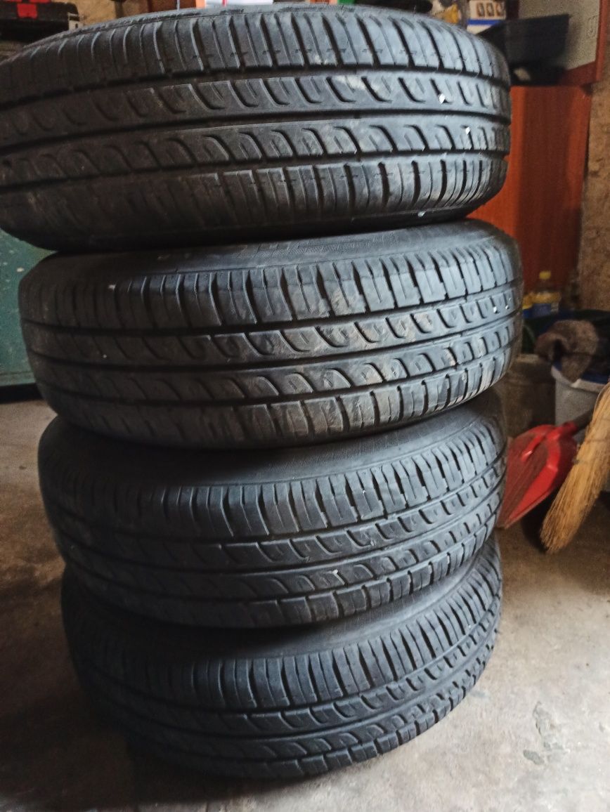 Диски Volkswagen Skoda fabia,polo, seat, golf 5/100 r14 et35  з резино