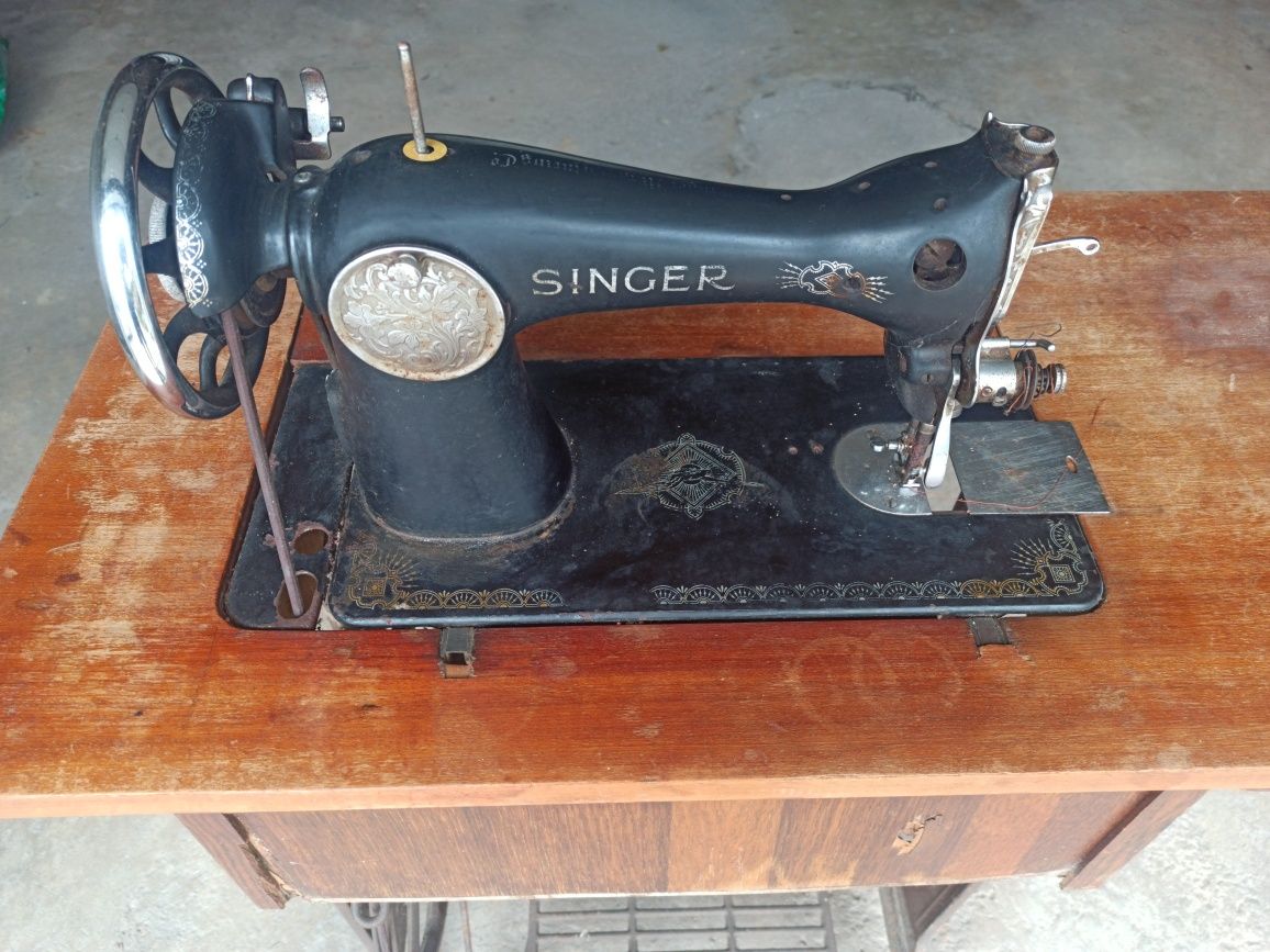 Máquina de costura Singer