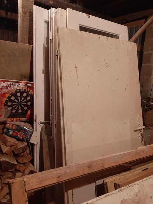 Drzwi i okna drewniane oszklone ok 40 szt