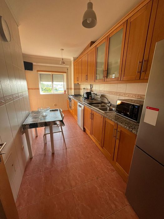 Apartamento T1 com garagem