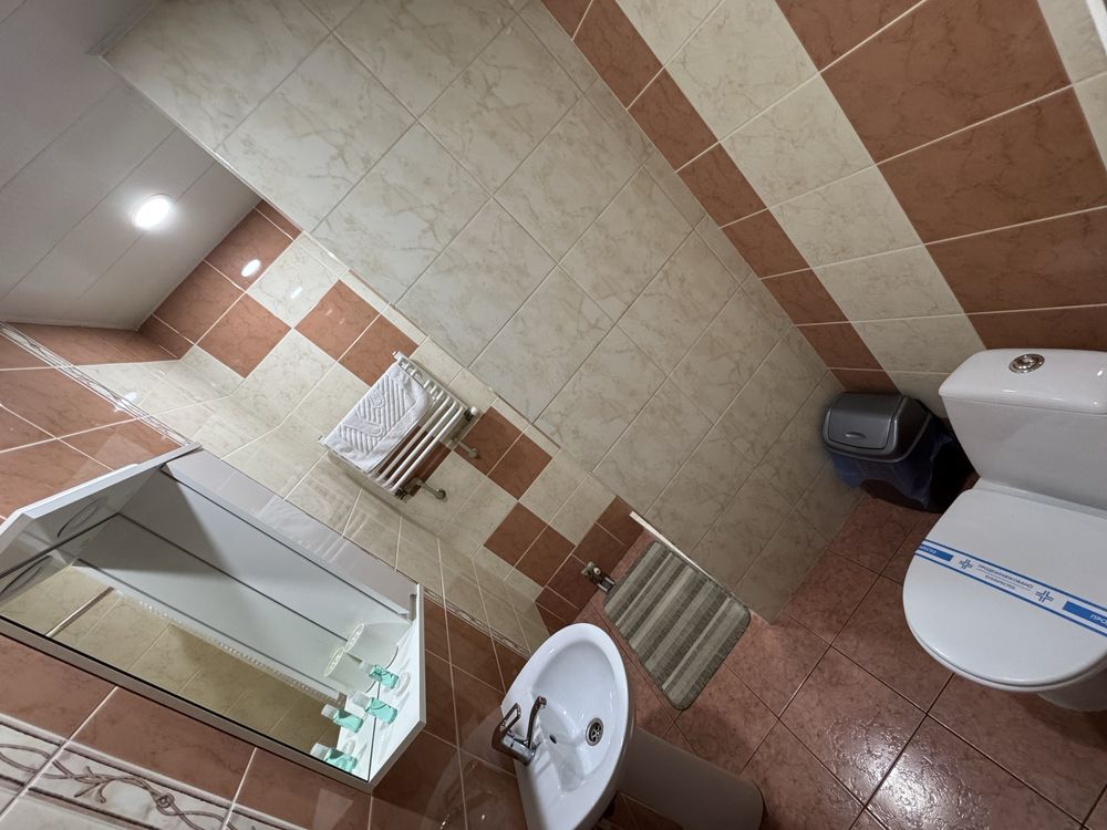 Вільно! Житло у Трускавці одно та одвокімнатні номери,Центр 450 метрів