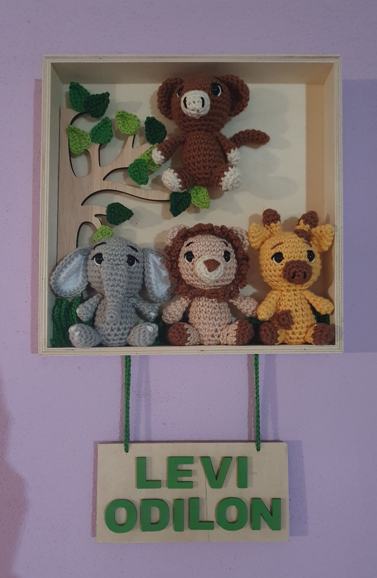 Porta maternidade / decoração quarto bebé em amigurumi