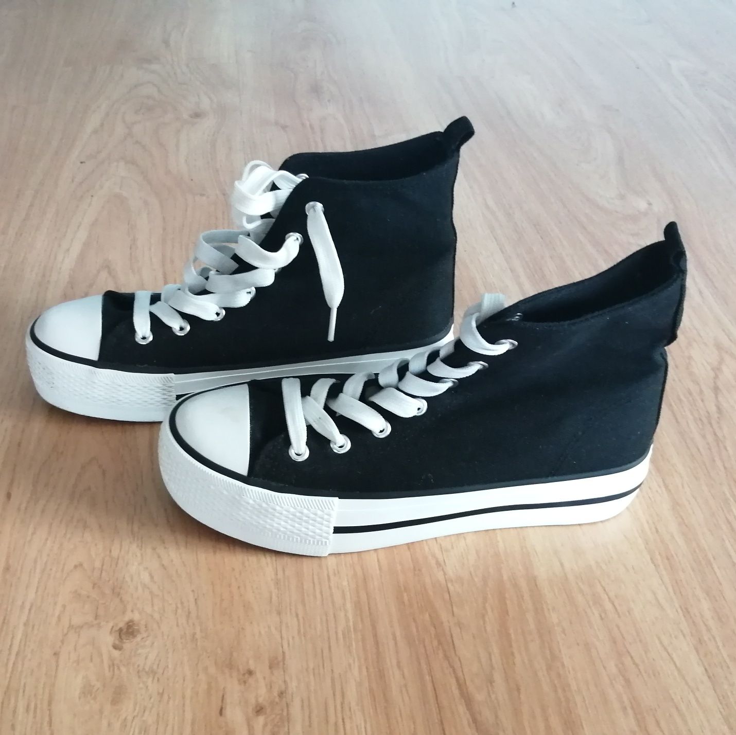 Trampki Nowe 38 ccc