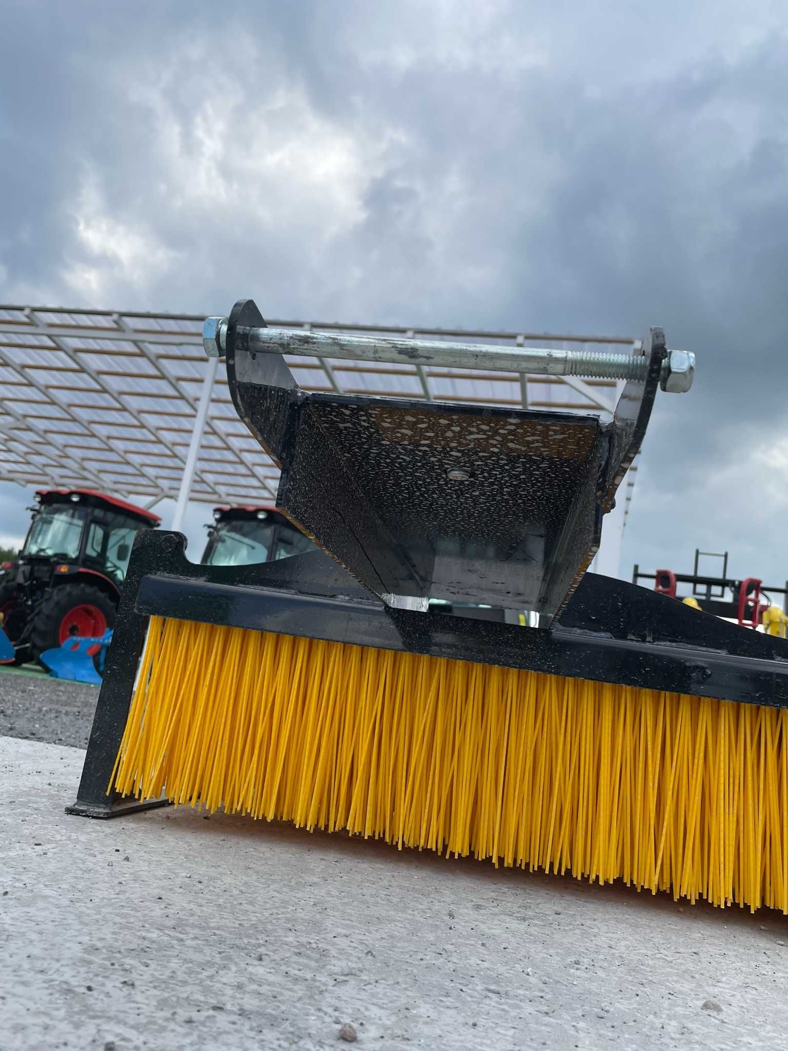 Zamiatarka szczotka do wózka widłowego 1,5m-2,25 Producent