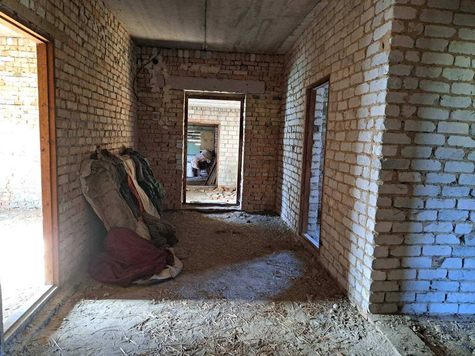 Продам новий будинок.