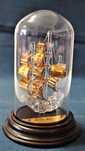 Miniatura veleiro em cristal em redoma velas c/ouro