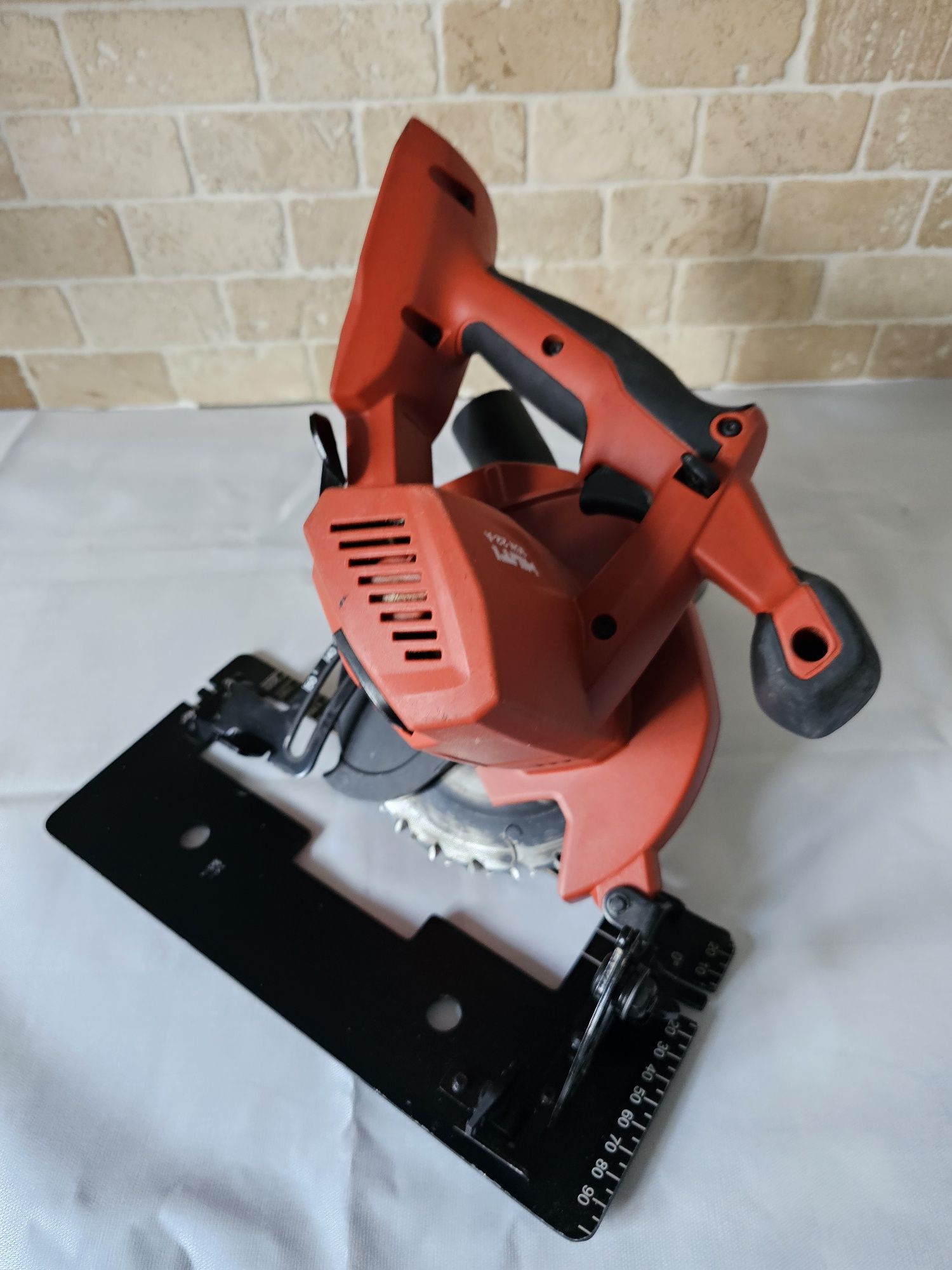 Hilti SCW 22-A akumulatorowa 22V piła tarczowa 165mm